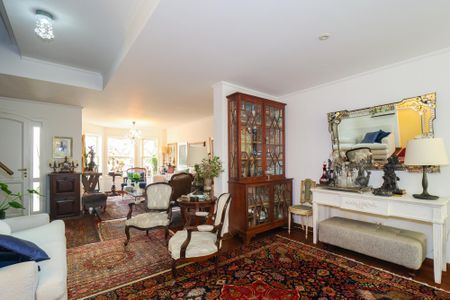 Casa de condomínio à venda com 400m², 4 quartos e 4 vagasSala