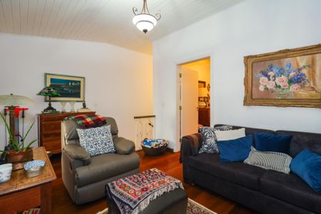 Casa de condomínio à venda com 400m², 4 quartos e 4 vagasSala Intima