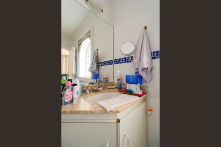 Casa de condomínio à venda com 400m², 4 quartos e 4 vagasBanheiro da Suíte 1