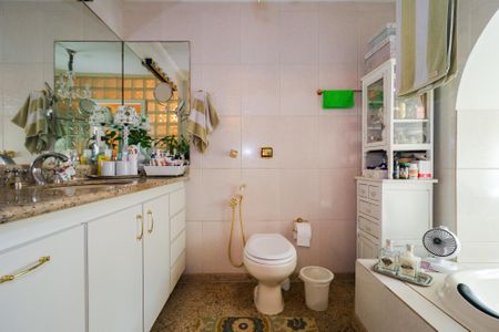 Casa de condomínio à venda com 400m², 4 quartos e 4 vagasBanheiro da Suíte 4