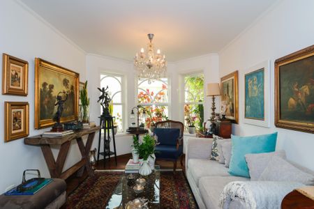 Casa de condomínio à venda com 400m², 4 quartos e 4 vagasSala