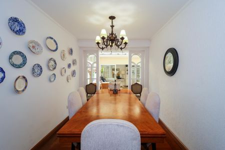 Casa de condomínio à venda com 400m², 4 quartos e 4 vagasSala