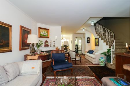 Casa de condomínio à venda com 400m², 4 quartos e 4 vagasSala