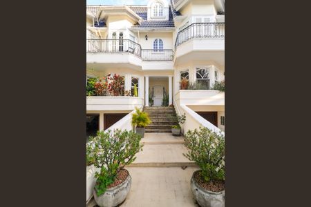 Casa de condomínio à venda com 400m², 4 quartos e 4 vagasÁrea externa