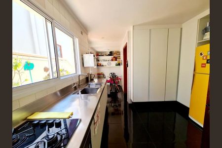 Cozinha de casa de condomínio à venda com 4 quartos, 364m² em Alphaville, Santana de Parnaíba