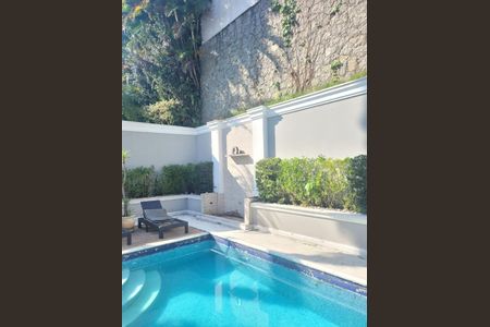 Casa de condomínio à venda com 800m², 4 quartos e 3 vagas