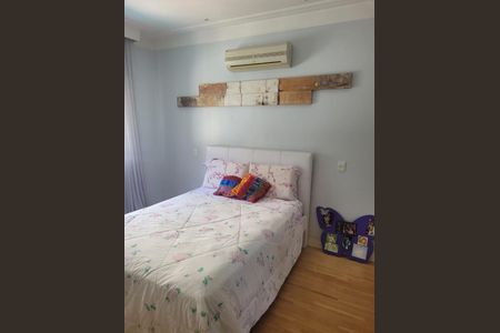 Casa de condomínio à venda com 800m², 4 quartos e 3 vagas