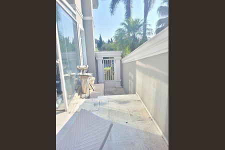 Casa de condomínio à venda com 800m², 4 quartos e 3 vagas