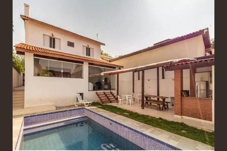 Casa de condomínio à venda com 450m², 4 quartos e 4 vagas