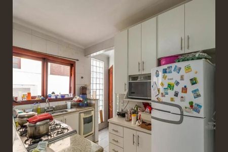 Casa de condomínio à venda com 450m², 4 quartos e 4 vagas