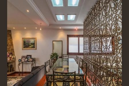 Casa de condomínio à venda com 450m², 4 quartos e 4 vagas