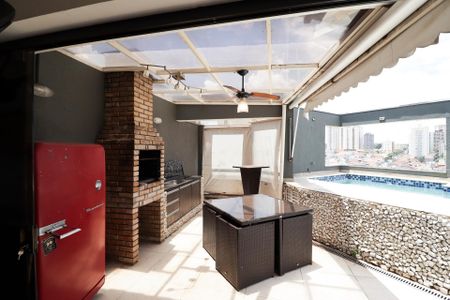 Apartamento à venda com 150m², 2 quartos e 3 vagasChurrasqueira