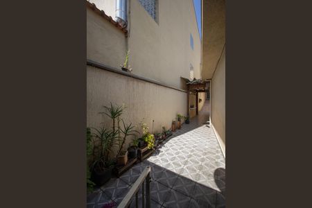 Casa à venda com 130m², 2 quartos e 7 vagas Casa à venda com 130m², 2 quartos e 7 vagasQuintal