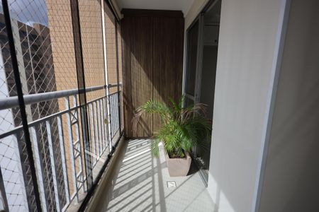 Apartamento para alugar com 105m², 4 quartos e 2 vagasVaranda da Sala