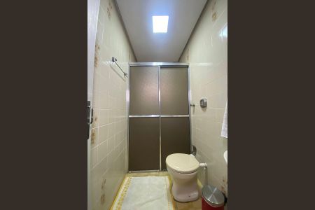 Apartamento para alugar com 60m², 2 quartos e sem vagaBanheiro