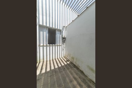 Casa à venda com 157m², 3 quartos e 2 vagas Casa à venda com 157m², 3 quartos e 2 vagasJardim de Inverno