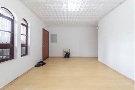 Casa à venda com 157m², 3 quartos e 2 vagas Casa à venda com 157m², 3 quartos e 2 vagasSala