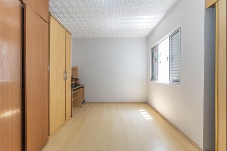 Casa à venda com 157m², 3 quartos e 2 vagas Casa à venda com 157m², 3 quartos e 2 vagasQuarto 2