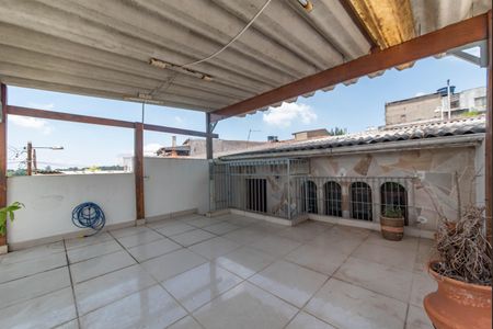 Casa à venda com 157m², 3 quartos e 2 vagas Casa à venda com 157m², 3 quartos e 2 vagasVaranda