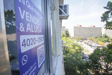 Apartamento para alugar com 55m², 2 quartos e 1 vagaPlaquinha