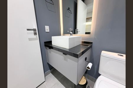 Banheiro de apartamento para alugar com 1 quarto, 25m² em Vila Regente Feijó, São Paulo