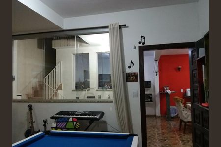 Casa à venda com 200m², 3 quartos e 4 vagas