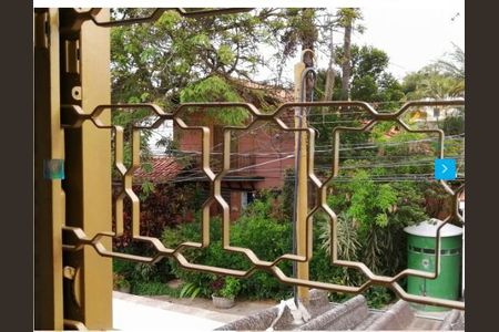 Casa à venda com 108m², 3 quartos e 2 vagas