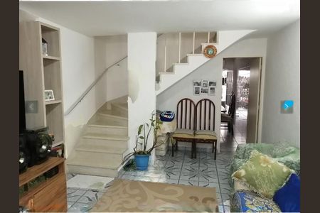 Casa à venda com 108m², 3 quartos e 2 vagas