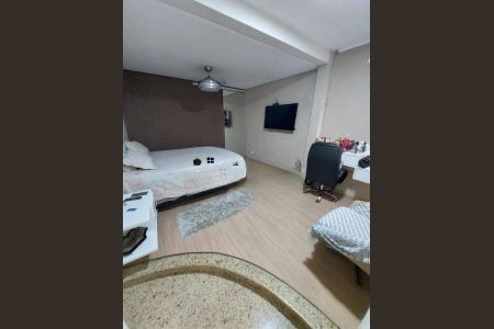 Casa à venda com 301m², 2 quartos e 2 vagas
