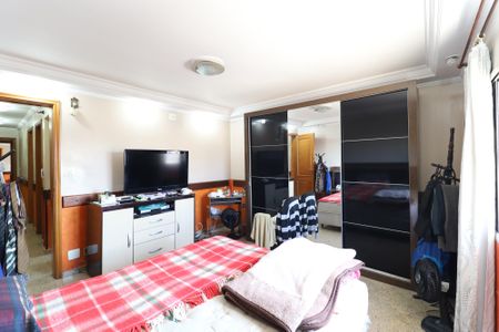 Casa à venda com 268m², 9 quartos e 6 vagasSuíte 3 