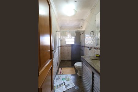 Casa à venda com 268m², 9 quartos e 6 vagasBanheiro 2