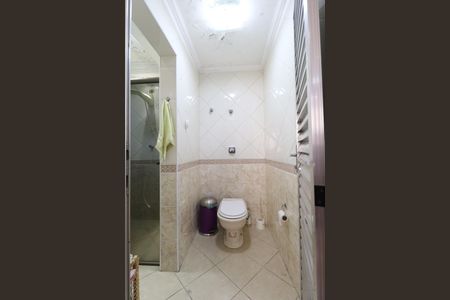 Casa à venda com 268m², 9 quartos e 6 vagasBanheiro Suíte 1 