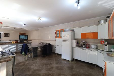 Casa à venda com 268m², 9 quartos e 6 vagasCozinha