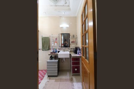 Casa à venda com 268m², 9 quartos e 6 vagasBanheiro Suíte 2 