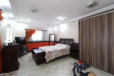 Casa à venda com 268m², 9 quartos e 6 vagasSuíte 2 