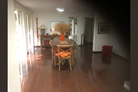 Casa à venda com 350m², 3 quartos e 2 vagas