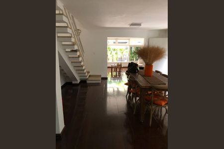 Casa à venda com 350m², 3 quartos e 2 vagas