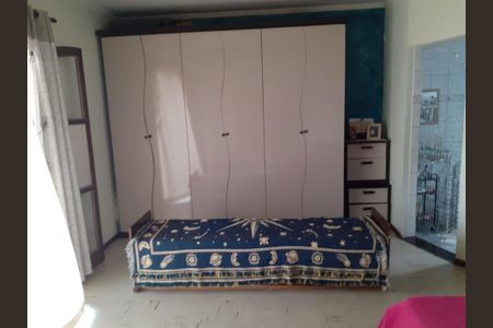 Casa à venda com 4 quartos, 292m² em Parque Oratório, Santo André