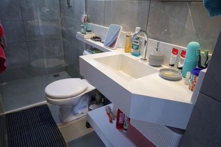 Casa à venda com 110m², 3 quartos e 2 vagasBanheiro