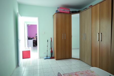 Casa à venda com 110m², 3 quartos e 2 vagasQuarto 2