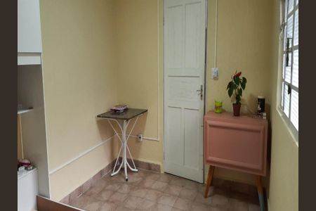 Casa à venda com 65m², 2 quartos e 1 vaga