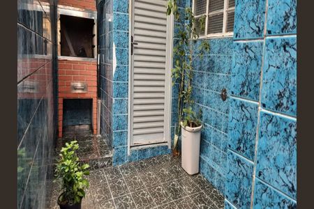 Casa à venda com 65m², 2 quartos e 1 vaga