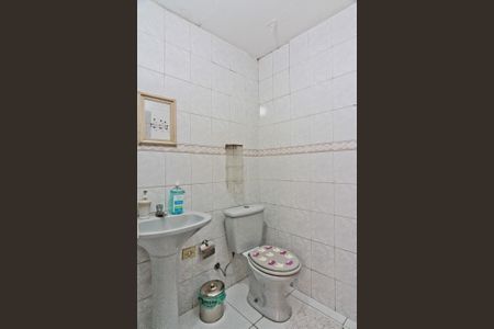 Casa à venda com 150m², 2 quartos e 2 vagasBanheiro de Serviço