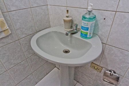 Casa à venda com 150m², 2 quartos e 2 vagasBanheiro de Serviço