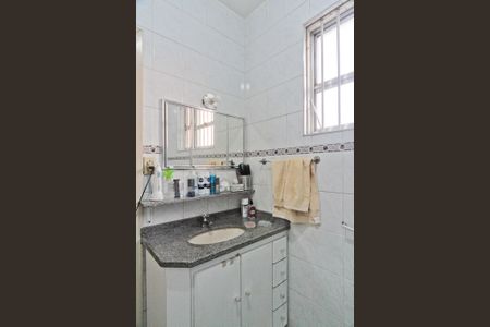 Casa à venda com 150m², 2 quartos e 2 vagasBanheiro da Suíte 1