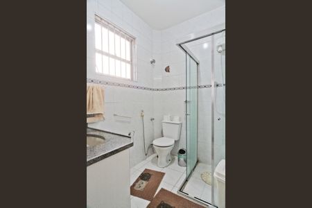 Casa à venda com 150m², 2 quartos e 2 vagasBanheiro da Suíte 1