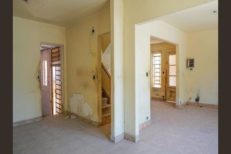 Casa à venda com 139m², 3 quartos e 2 vagas