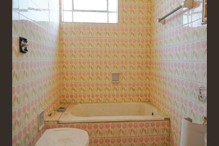 Casa à venda com 139m², 3 quartos e 2 vagas