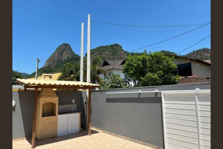 Casa à venda com 160m², 3 quartos e 2 vagas