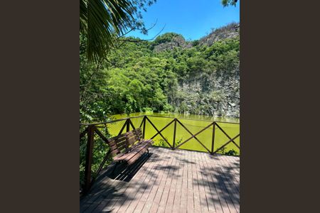 Casa à venda com 160m², 3 quartos e 2 vagas